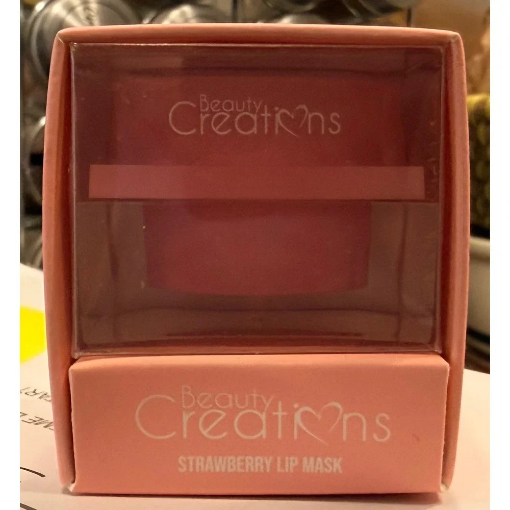 Beauty Creations Strawberry Lip Mask 0.13 oz Pink Heart NEW